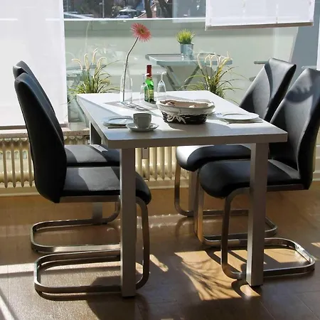 شقة Luv-und-lee-apartment-60